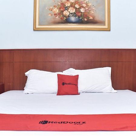 Reddoorz Near Kampung Warna Warni Hotel Malang Ngoại thất bức ảnh