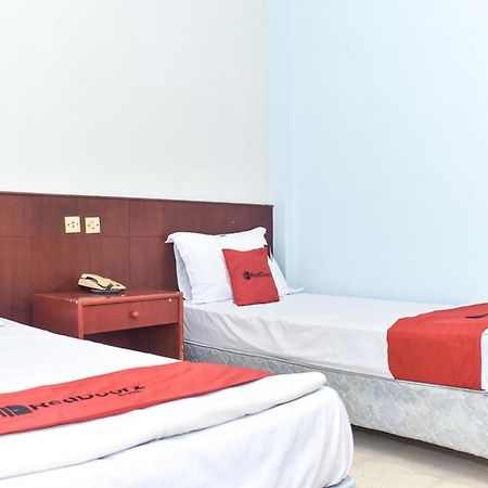 Reddoorz Near Kampung Warna Warni Hotel Malang Ngoại thất bức ảnh